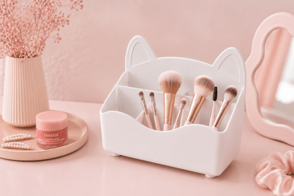 Evaluating the Kawaii Cat Ear Makeup Brush Holder for Functional Vanity Organization